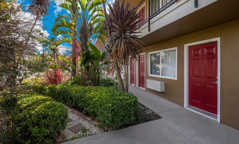 Property outdoor at Bay Breeze Inn.