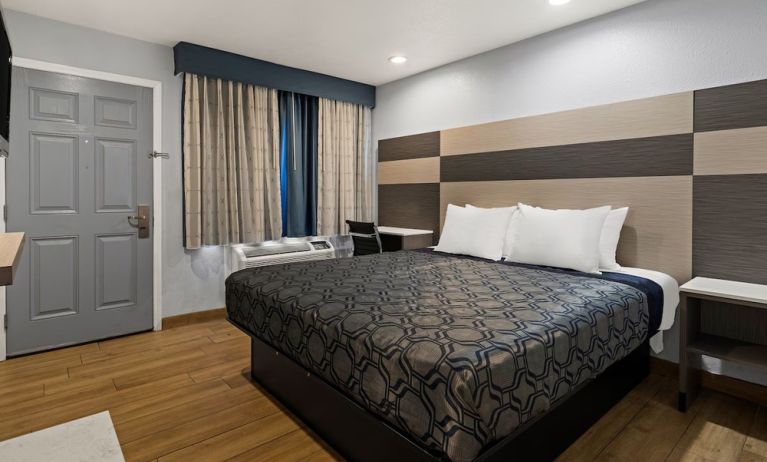 Day use room at Bay Breeze Inn.
