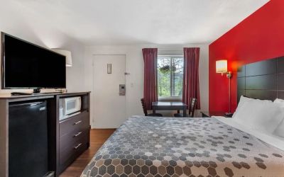 Day use room at Econo Lodge Lee - Great Barrington.