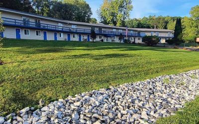 Property exterior at Econo Lodge Lee - Great Barrington.