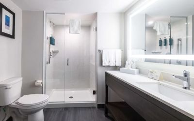Guest bathroom at DoubleTree By Hilton Calgary North.