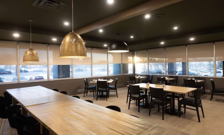 Dining room at DoubleTree By Hilton Calgary North.