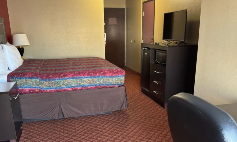 Day use room at Coratel Inn & Suites By Jasper Santa Fe OKC.