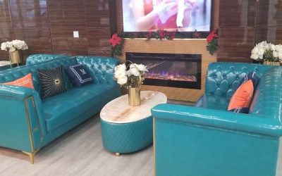 Lobby lounge at Baymont By Wyndham Montreal Airport.