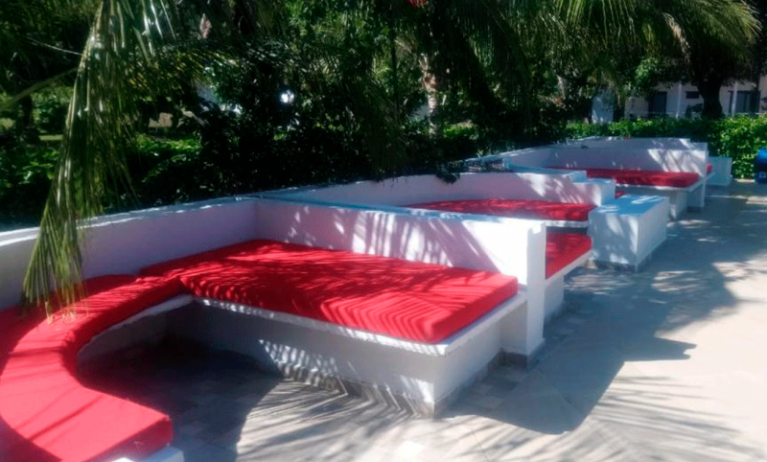 Arizona Ranch Hotel, Girardot
