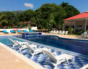 Arizona Ranch Hotel, Girardot