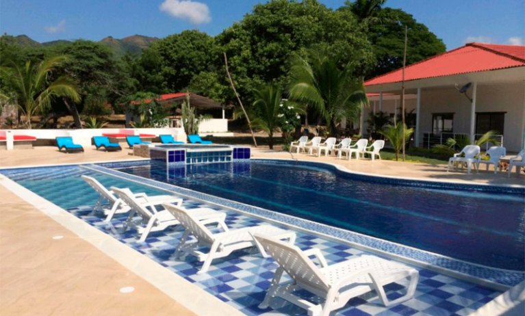Arizona Ranch Hotel, Girardot