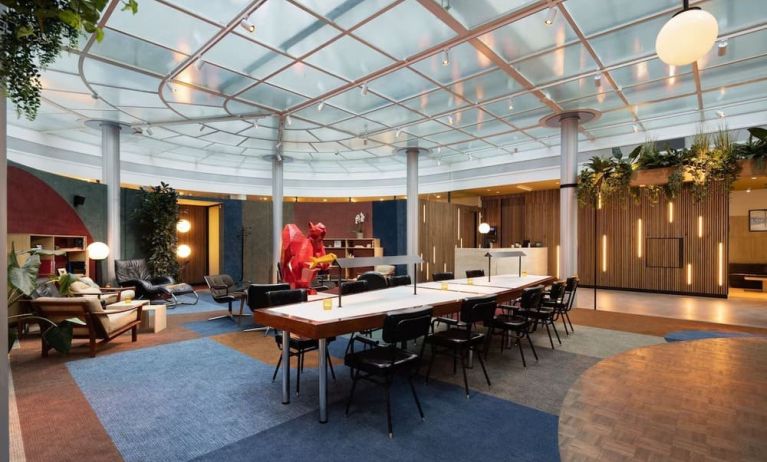 Meeting space at Motto By Hilton Rotterdam Blaak.