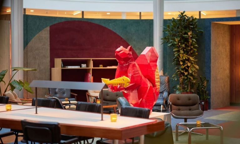 Coworking space at Motto By Hilton Rotterdam Blaak.