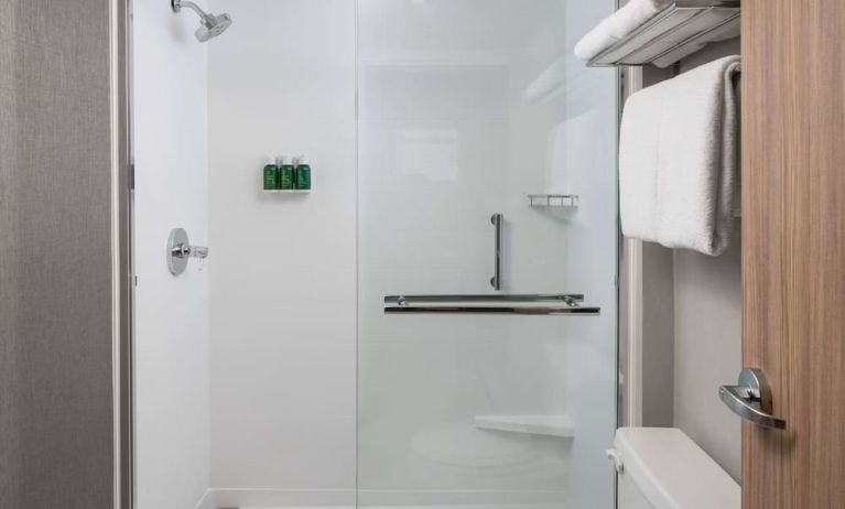 Guest bathroom at Sonesta Select Nashville Airport Suites.