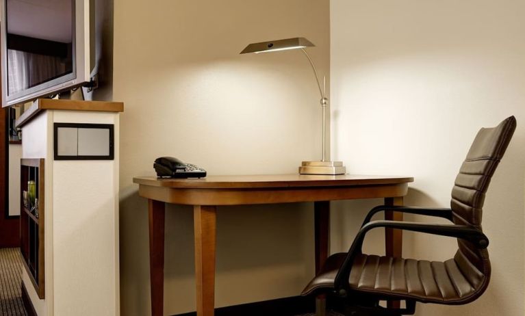 Work desk at Hyatt Place Fremont/Silicon Valley.