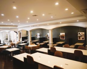 Meeting room at Wyndham Lake Charles.