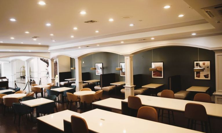 Meeting room at Wyndham Lake Charles.