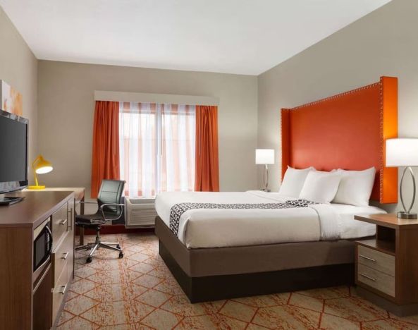 Day use room at La Quinta Inn & Suites By Wyndham Lackawanna.