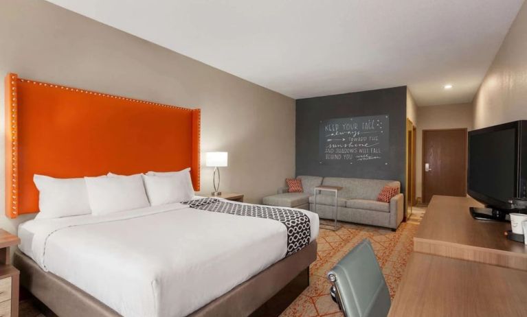 Day use room at La Quinta Inn & Suites By Wyndham Lackawanna.