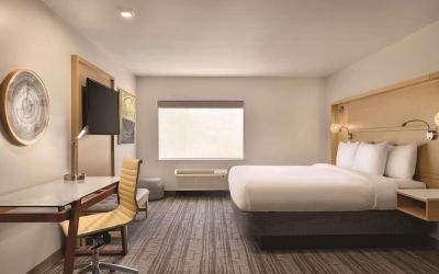 Day use room at Radisson Hotel Atlanta Airport.