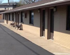 Property exterior at Stadium View Inn.