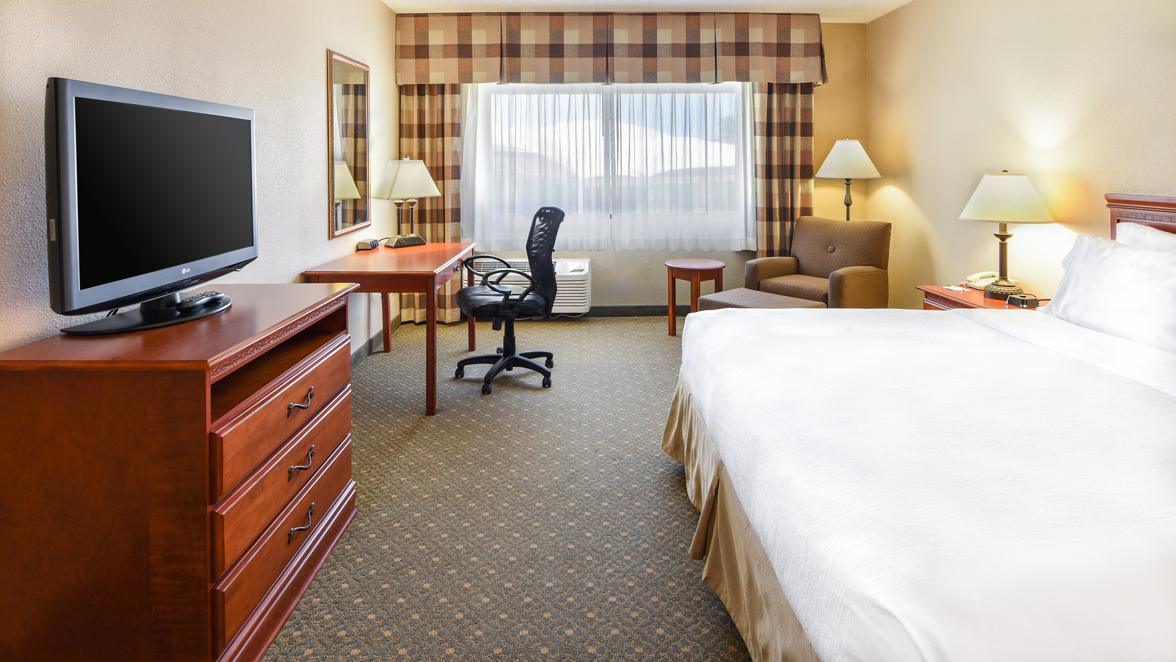 Holiday Inn Casa Grande Book Day Rooms Hotelsbyday