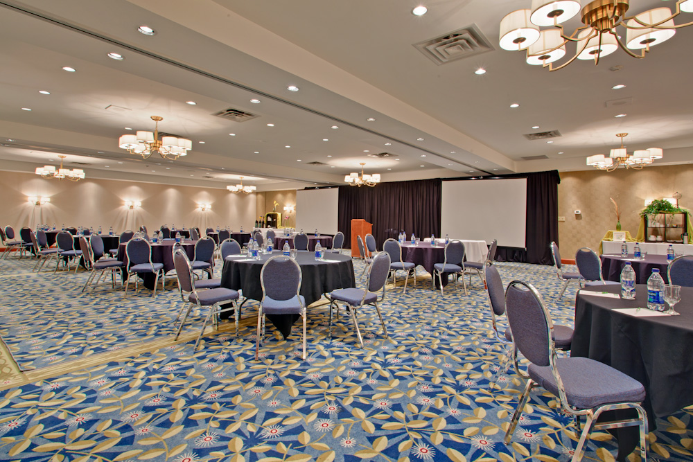 Holiday Inn Calgary Macleod Trail South - Day Rooms ...