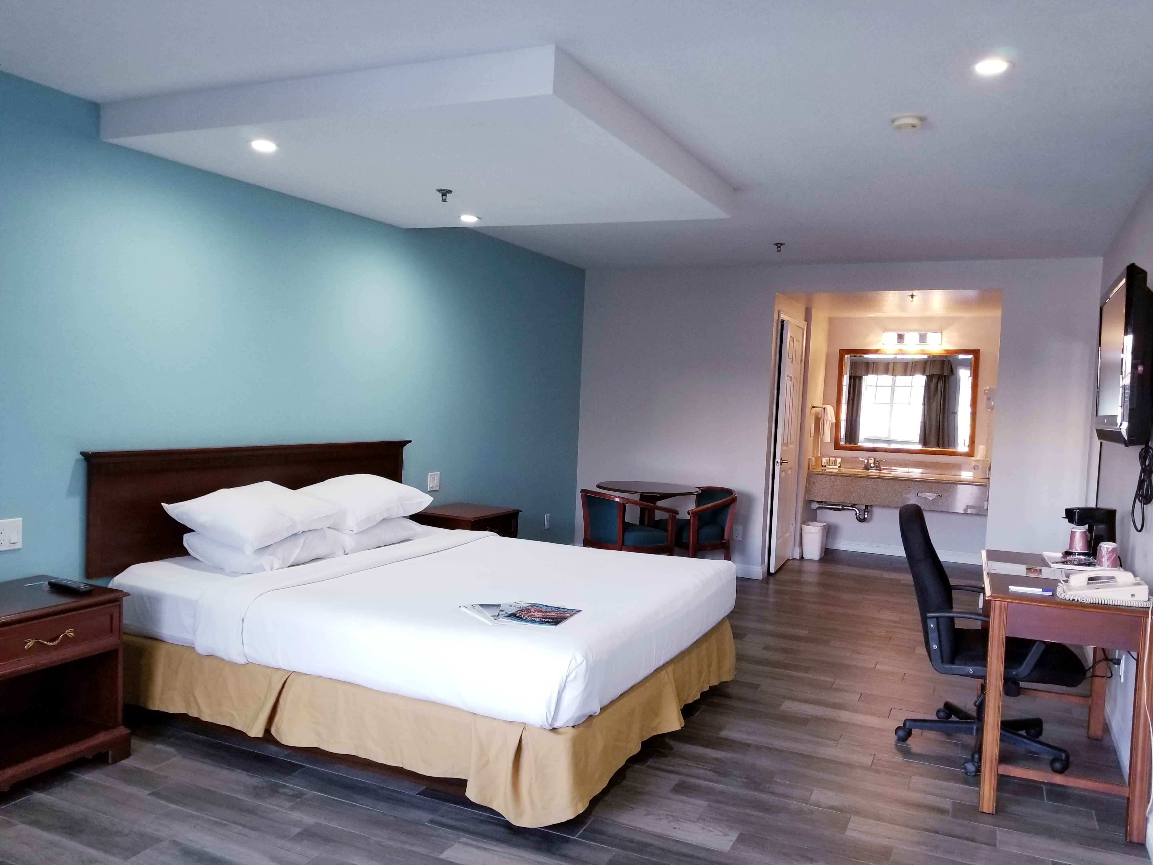 The Wave Hotel - Manhattan Beach Day Use Rooms | Hotels By Day