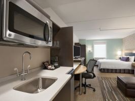 Hotel Home2 Suites Philadelphia Convention Center image