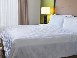 Hotel Holiday Inn & Suites Across from Universal Orlando image