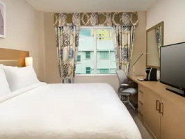 Hotel Hilton Garden Inn Miami South Beach image