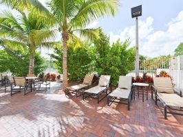 Hotel Cambria Suites Airport South & Cruise Port image