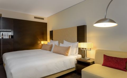 Hotel Four Points By Sheraton Sihlcity Zurich image
