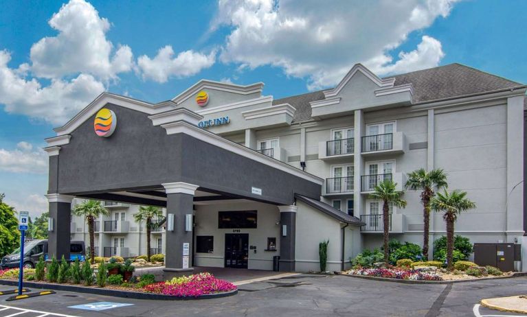 Hotel exterior at Comfort Inn Sandy Springs - Perimeter.