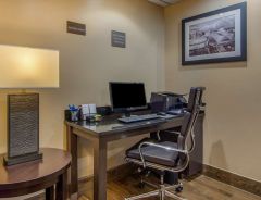 Hotel Comfort Inn Sandy Springs - Perimeter image
