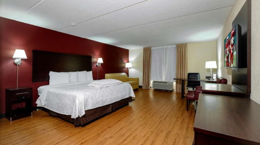 Red Roof PLUS+ & Suites Atlanta-Cumberland/Vinings, Smyrna
