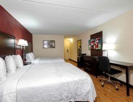 Red Roof PLUS+ & Suites Atlanta-Cumberland/Vinings, Smyrna