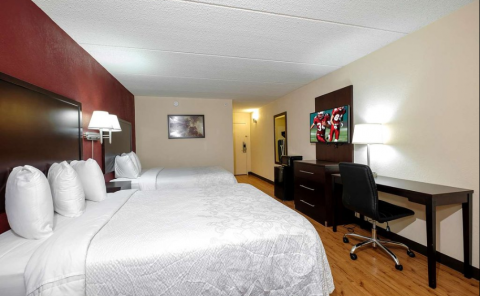 Hotel Red Roof PLUS+ & Suites Atlanta-Cumberland/Vinings image