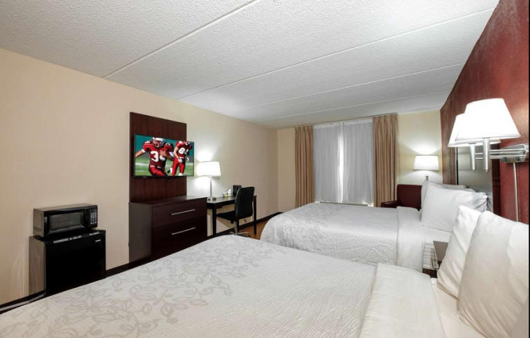Red Roof PLUS+ & Suites Atlanta-Cumberland/Vinings, Smyrna