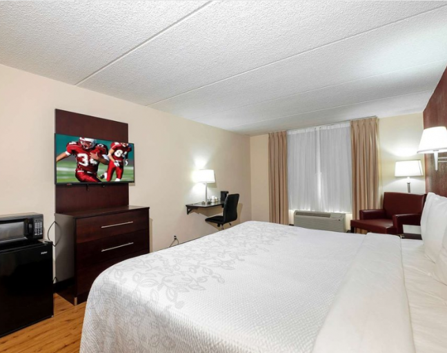 Red Roof PLUS+ & Suites Atlanta-Cumberland/Vinings