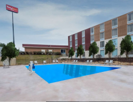 Red Roof PLUS+ & Suites Atlanta-Cumberland/Vinings, Smyrna