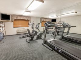 Hotel Ramada by Wyndham Oklahoma City Airport North image