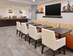 Hotel Best Western Plus Chicagoland-Countryside image
