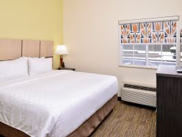 Hotel Candlewood Suites Winchester image