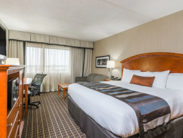 Hotel Wingate By Wyndham Springfield image