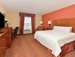 Hotel Hampton Inn Clinton image