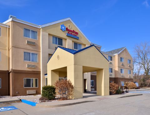 Hotel SureStay Plus Hotel By Best Western Ottumwa image