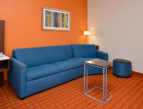 Hotel SureStay Plus Hotel By Best Western Ottumwa image