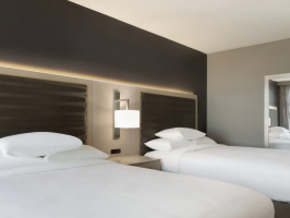 Hotel Embassy Suites By Hilton Charlotte Uptown image