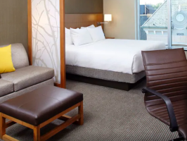 Hotel Hyatt Place Cleveland/Lyndhurst/Legacy Village image