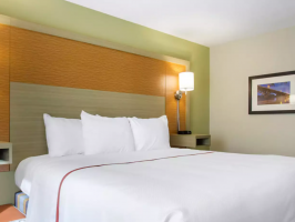 Hotel Gallus Stadium Park Inn, Ascend Hotel Collection image