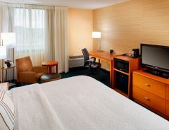 Hotel Fairfield Inn & Suites Cleveland Beachwood image