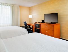 Hotel Fairfield Inn & Suites Cleveland Beachwood image