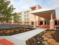 Hotel Fairfield Inn & Suites Cleveland Beachwood image